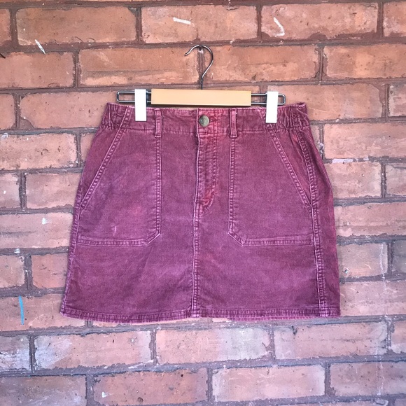 🍒2/$22🍒 American Eagle red corduroy skirt - Picture 2 of 7